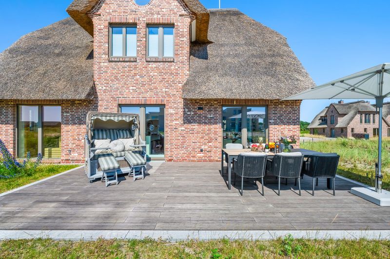 Neubau Ferienhaus unter Reet in List (Haus Düne)